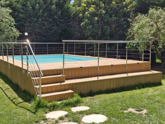 Piscina in vetroresina monoblocco autoportante